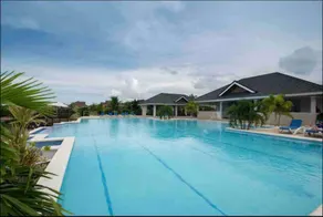 Eshae Living - Uniquely Modern Beach House 3 - Image 4