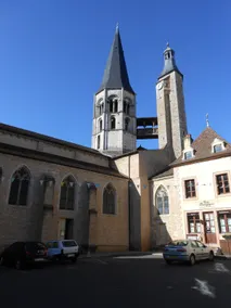 Charming house in Burgundy - Image 2