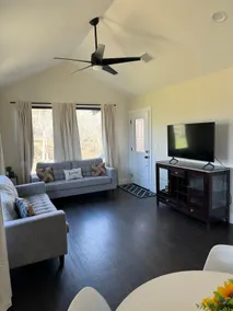 Peaceful Country Retreat Near COTA, Tesla & Austin - Image 4