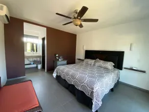King suite 1 bed Rd in the Valley - Image 2