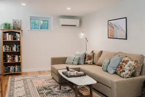 Light-filled 1br & outdoor escape with city access - Image 2