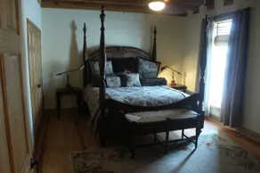 Juneywhank Falls (formerly Loft A) - Image 4