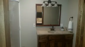 Hillside Country Cabin - Image 4