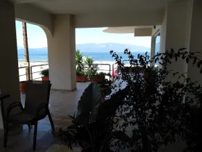Seaside apartment at the foot of the mountain - Image 3