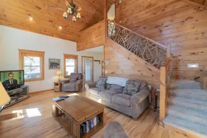 Lazy Bear- quaint, cozy, Hot Tub, Wi-Fi, Motorbike - Image 3