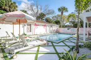 Heated Pool, Putting Green golf, 10 mins to beach - Image 2