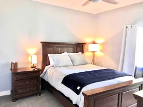 2 Bed / 2 Bath Luxury Condo - Image 2