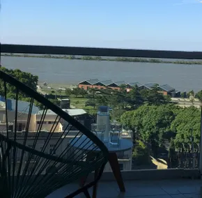 Sunrises over the river and views of the Monument - Image 4
