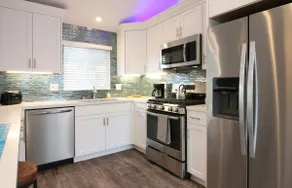 Renovated Cottage, Private Yard, 2 blocks to Beach - Image 3