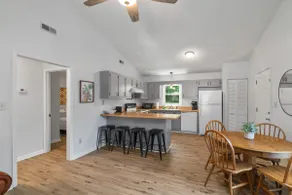 Modern Duplex on quiet cul-de-sac in Jacksonville - Image 4