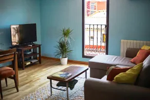 STYLISH apt in the CENTER. Best LOCATION - Image 4