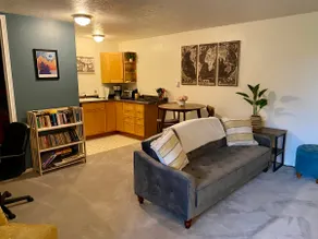 Susmer Daylight Basement with Kitchen - Image 4