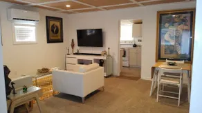 Chill and Relax at the Little White House - Image 5