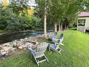 Parsons Riverside Retreat: Steps away from a rolling mountain stream and trails - Image 3