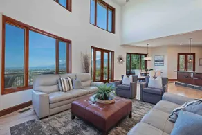 Holidays & Skiing with Mountain & Lake Views - Image 4