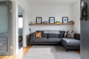 Easy Home on Easey St - parking permit included - Image 2