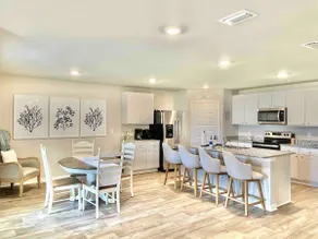 Close to OWA, Beach, Wharf, Airport, Pet Friendly! - Image 2