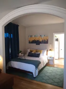 *Popular Studio 1 blk 3rd st* Near Chicago train* - Image 3
