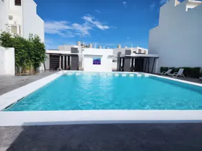 Beautiful family home in a private residential area - Image 2