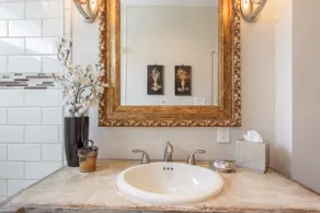 Beautiful Spanish Manor w/ Pool and Amazing location in Historic Carthay Circle - Image 5