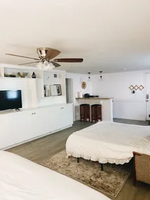 Clean & Modern Studio w/ King Bed & Pull-Out Couch - Image 5