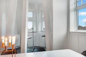 DESIGN. COMFORT. LOCATION. MASSIVE 250sqm. ENJOY! - Image 4