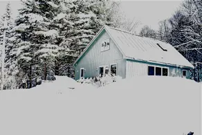 Vermont Cabin in The Woods - Image 5