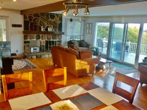 Large house, lake views, near the river - Image 2