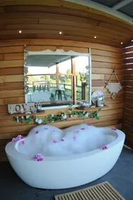 \"Wagtail Nest\"- Country Charm, Relaxing Retreat! - Image 3