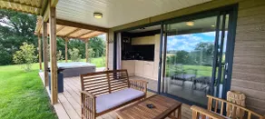 Cottage-Jacuzzi-Cottage style - Image 2
