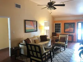 The Landmark 3BR Apt-3,000sf/Walk to Main St! - Image 2