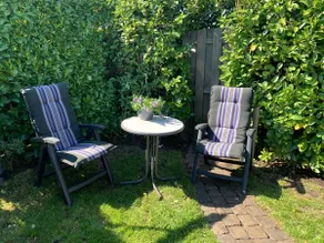 Relaxing in a beautiful area. - Image 2
