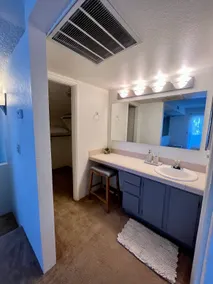 Cozy Casa Azul —very centralized near I-10 fwy. - Image 3