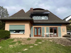 Villa apartment with fireplace and garden - Image 2