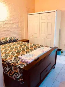 Cozy 2-bed w/ Jacuzzi - Image 2