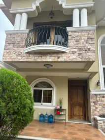 beautiful luxury home - Image 2