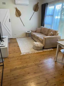 Beach apartment, 200m to Cronulla beach & shops - Image 2
