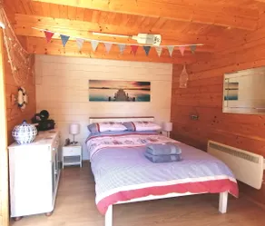 Tidal Cabin - seaside themed cabin in Herne Bay - Image 2