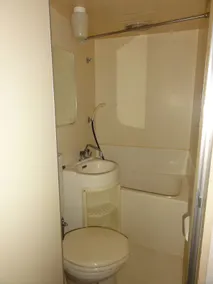 3-minute walk from the station, quiet studio 306, price for 2 people - Image 3