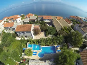 Family&Friends House -pools-Island of Brač-Sutivan - Image 2