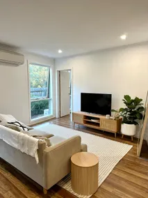 Guest house on the park - Image 4