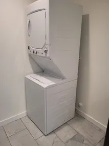 1 bd suite with full kitchen, washer, dryer, a/c. - Image 4