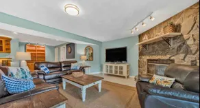 Lakefront - 7 beds - 4 baths - Hot Tub! - Image 5