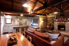 1860 Luxury Accommodation - Image 4