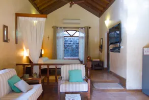 Quinta da Santana- Luxury Country Poolside Villa - Image 4