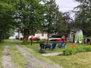 LAKE MAGOG CHALET & COMFORT - Image 2