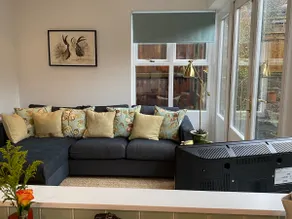 Garden Flat - Mount Tabor House, Perth. - Image 2