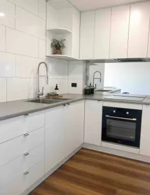 3 Bed Retreat Great views, near lake and in town - Image 5
