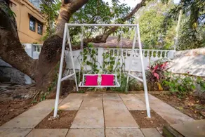 Private Garden Cottage · Calm Stay for Couples - Image 4