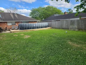 Nice 4 Bedrooms big house in a nice neighborhood - Image 4